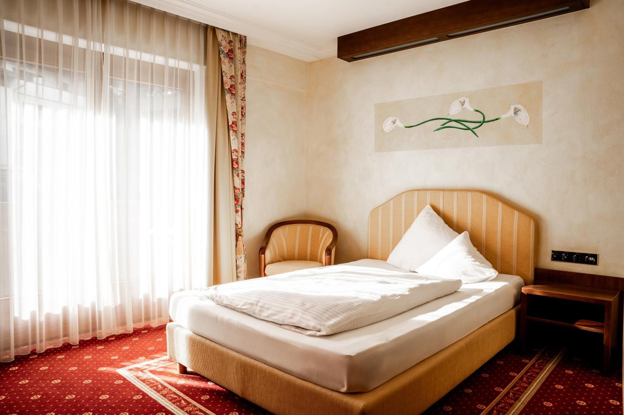 Hotel Maria Theresia Mayrhofen Ngoại thất bức ảnh